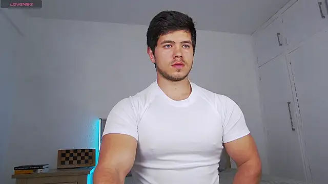 Arilas  online show from April 5, 2026, 7:05 am