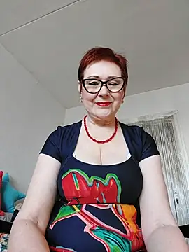 Snapshot of Fire_Night chatting on February 13, 2026, 7:26 am Fire Night online show from February 13, 2026, 7:26 am