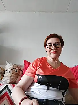 Snapshot of Fire_Night chatting on June 26, 2026, 7:35 am Fire Night online show from June 26, 2026, 7:35 am
