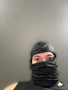 Moneymakinmofvckr online show from May 22, 2026, 5:51 pm