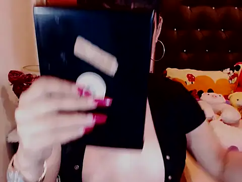 UnMarriedwifeTSX online show from March 20, 2025, 12:08 am