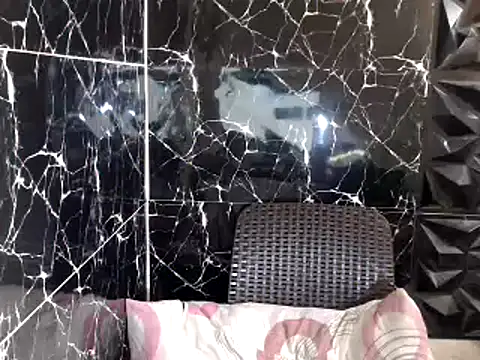 Snapshot of MissKeanna chatting on December 25, 2024, 7:02 pm MissKeanna online show from December 25, 2024, 7:02 pm