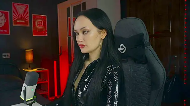 QueenAliss online show from March 7, 2026, 6:21 am