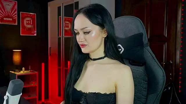 QueenAliss online show from March 24, 2026, 2:49 am