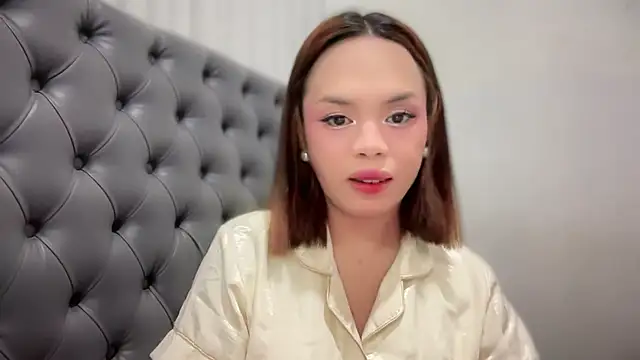 SweetCheska19 online show from December 16, 2025, 8:08 am