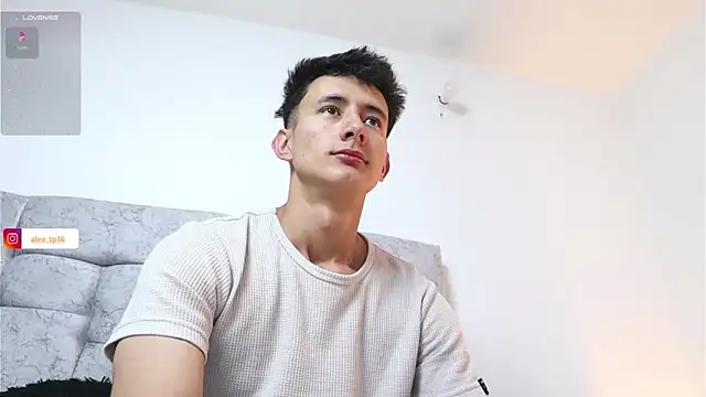 Snapshot of _Alexxx chatting on December 3, 2024, 11:46 pm Alexxx online show from December 3, 2024, 11:46 pm