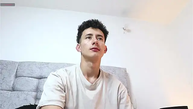 Snapshot of _Alexxx chatting on December 5, 2024, 12:41 am Alexxx online show from December 5, 2024, 12:41 am