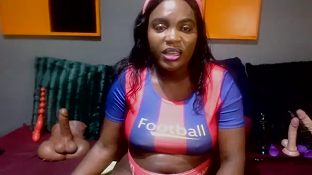 DarkNSpicy4U online show from February 7, 2026, 1:15 pm