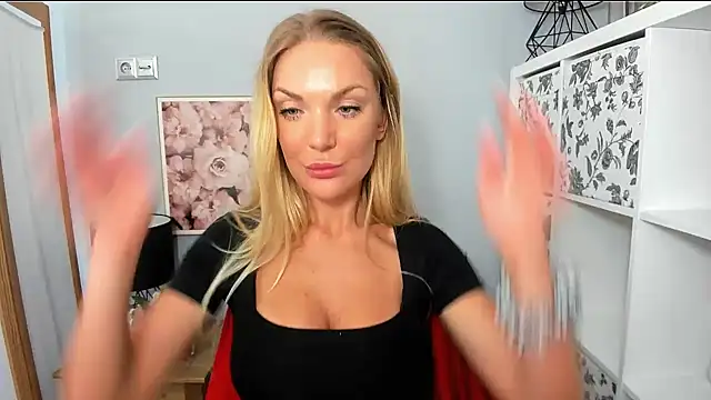 AulloraHoney online show from January 17, 2025, 9:39 am