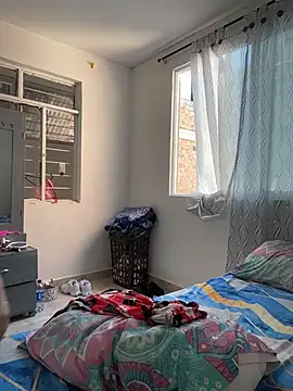 Snapshot of Elena222_ chatting on December 13, 2025, 7:53 pm Elena222 online show from December 13, 2025, 7:53 pm