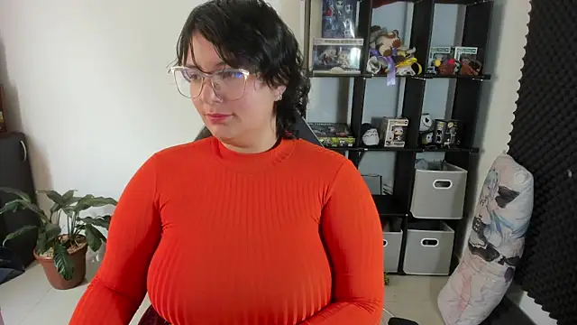 aika-dreams online show from February 10, 2025, 5:09 pm