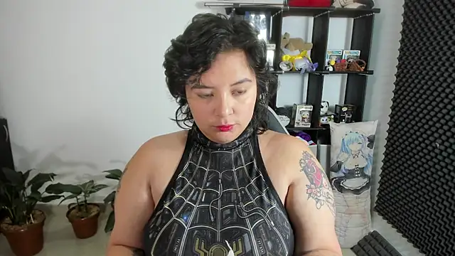 aika-dreams online show from February 22, 2025, 12:19 pm