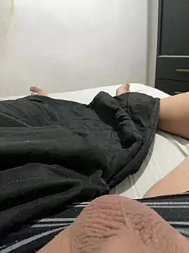 Snapshot of dustbor chatting on March 15, 2025, 5:15 pm dustbor online show from March 15, 2025, 5:15 pm