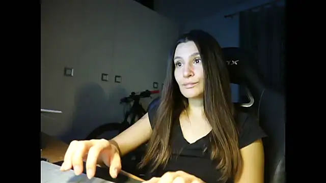 Snapshot of GodlyTheia chatting on December 9, 2024, 7:29 pm GodlyTheia online show from December 9, 2024, 7:29 pm