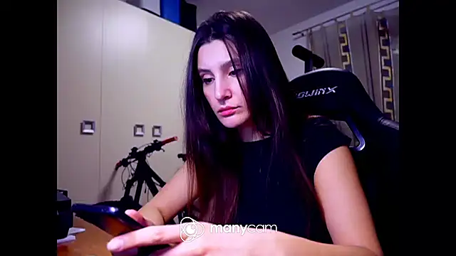 Snapshot of GodlyTheia chatting on January 30, 2025, 5:49 pm GodlyTheia online show from January 30, 2025, 5:49 pm