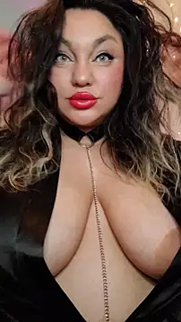 Snapshot of Larissa_K chatting on January 11, 2026, 5:29 pm Larissa K online show from January 11, 2026, 5:29 pm