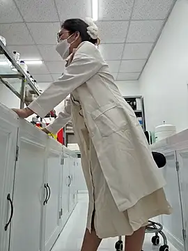 HinaLovely online show from February 13, 2026, 3:13 am