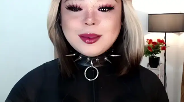 Snapshot of Mistress_DOMnicaaxx chatting on March 6, 2025, 12:54 am Mistress DOMnicaaxx online show from March 6, 2025, 12:54 am