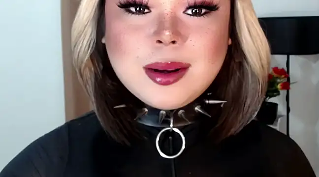 Snapshot of Mistress_DOMnicaaxx chatting on March 7, 2025, 2:46 am Mistress DOMnicaaxx online show from March 7, 2025, 2:46 am