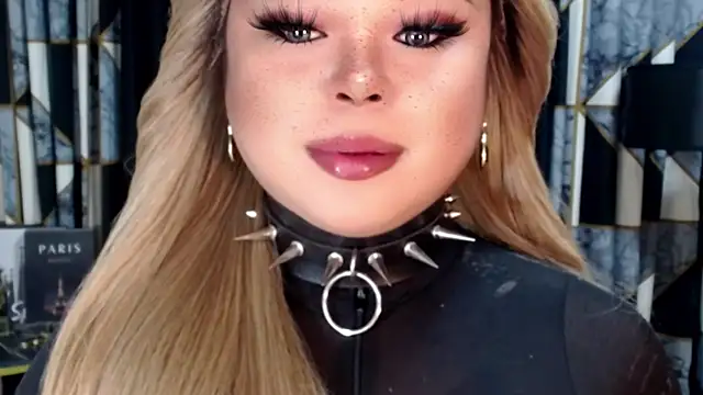 Snapshot of Mistress_DOMnicaaxx chatting on September 30, 2025, 11:32 pm Mistress DOMnicaaxx online show from September 30, 2025, 11:32 pm