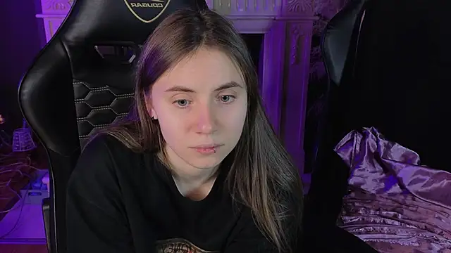  AnnaStark  online show from February 10, 2026, 5:11 am