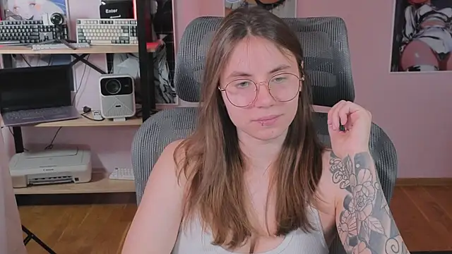  AnnaStark  online show from April 9, 2026, 9:09 pm