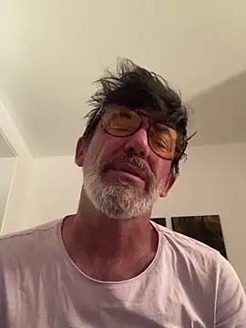 maxximere online show from May 19, 2026, 11:22 pm