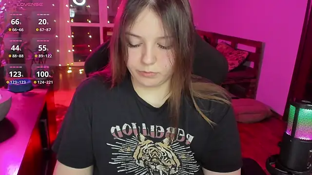 XNirvanaX online show from February 12, 2026, 2:50 am