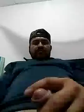 Snapshot of Loolukas chatting on December 5, 2024, 3:26 am Loolukas online show from December 5, 2024, 3:26 am