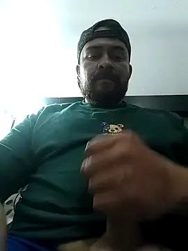 Snapshot of Loolukas chatting on December 8, 2024, 2:19 pm Loolukas online show from December 8, 2024, 2:19 pm