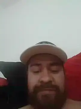 Snapshot of Loolukas chatting on February 9, 2026, 9:52 pm Loolukas online show from February 9, 2026, 9:52 pm