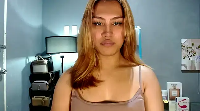 luxxy grand online show from January 21, 2025, 11:46 am