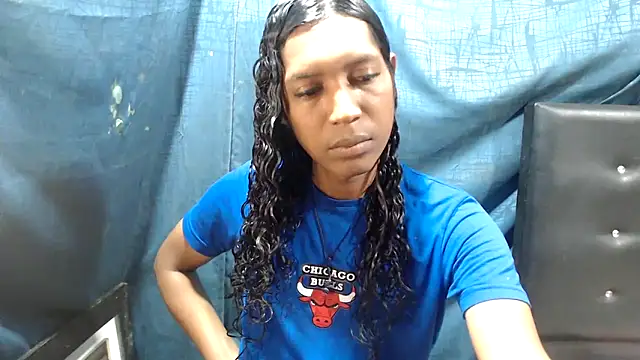 shairaStarr online show from October 9, 2025, 2:04 pm