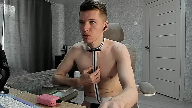 Snapshot of Bananas_dick chatting on March 8, 2026, 7:01 am Bananas dick online show from March 8, 2026, 7:01 am