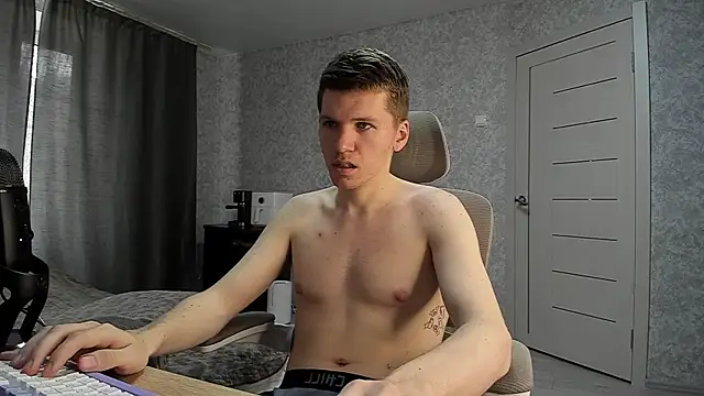 Snapshot of Bananas_dick chatting on April 1, 2026, 6:36 am Bananas dick online show from April 1, 2026, 6:36 am