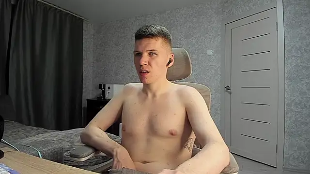 Snapshot of Bananas_dick chatting on April 20, 2026, 7:37 pm Bananas dick online show from April 20, 2026, 7:37 pm