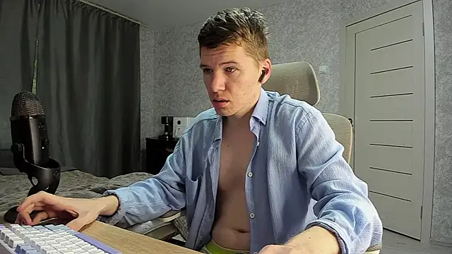 Snapshot of Bananas_dick chatting on May 30, 2026, 6:32 am Bananas dick online show from May 30, 2026, 6:32 am