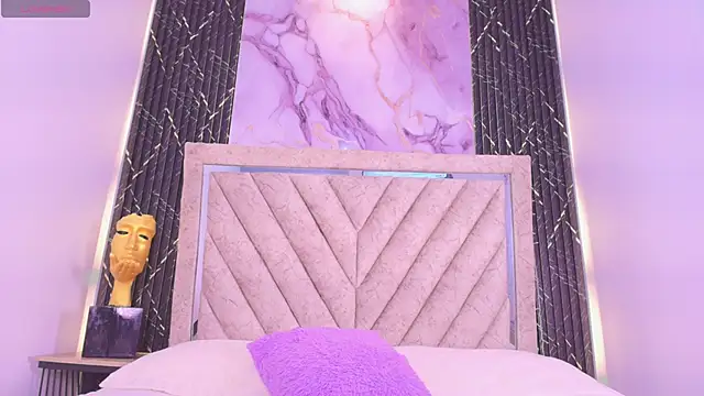 Hanna Evaanss online show from September 12, 2025, 8:09 pm