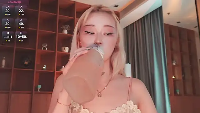 hyun chia online show from April 21, 2026, 2:37 am