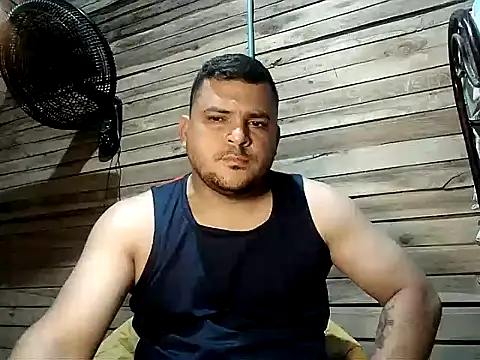 Arcangel 05 online show from April 11, 2026, 4:06 am