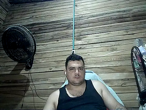 Snapshot of Arcangel_05 chatting on July 7, 2026, 5:21 am Arcangel 05 online show from July 7, 2026, 5:21 am