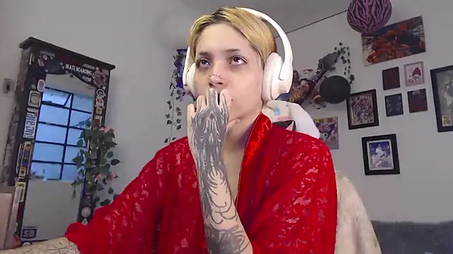 Snapshot of MaryJannes chatting on January 7, 2026, 11:23 am MaryJannes online show from January 7, 2026, 11:23 am