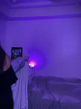 drizzypeach602 online show from February 17, 2025, 6:53 am