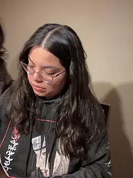 drizzypeach602 online show from February 24, 2025, 8:49 am