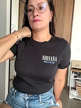 Snapshot of Verito_hot chatting on December 17, 2025, 5:52 pm Verito hot online show from December 17, 2025, 5:52 pm