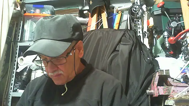 nonnomaturobisex online show from October 9, 2025, 9:29 am