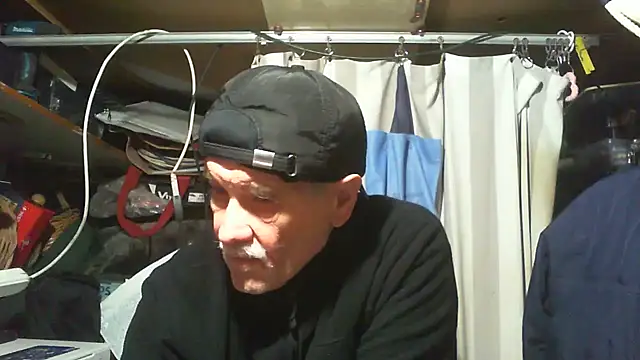 Snapshot of nonnomaturobisex chatting on February 22, 2026, 9:41 am nonnomaturobisex online show from February 22, 2026, 9:41 am