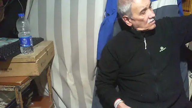 Snapshot of nonnomaturobisex chatting on February 28, 2026, 10:27 am nonnomaturobisex online show from February 28, 2026, 10:27 am