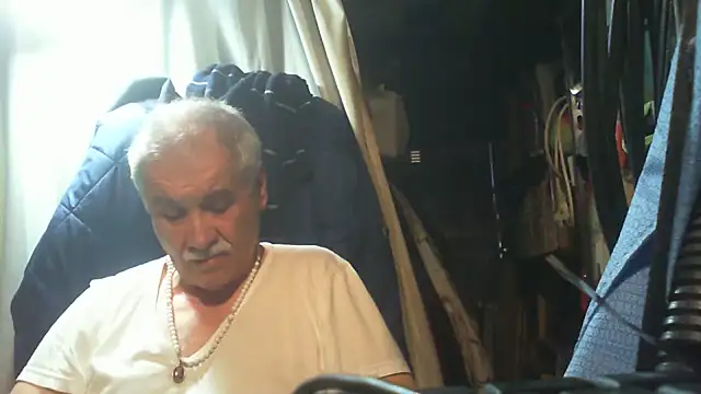 nonnomaturobisex online show from May 23, 2026, 9:46 am