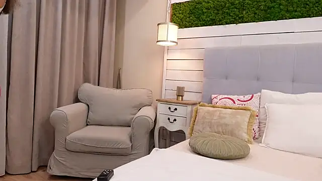 IsabellaMysty online show from February 22, 2026, 9:02 pm